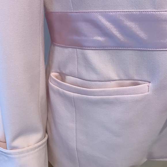 BIANCA NYGÅRD pink jacket, fully lined, satin ribbon waist, bow & French cuffs. - Picture 4 of 10